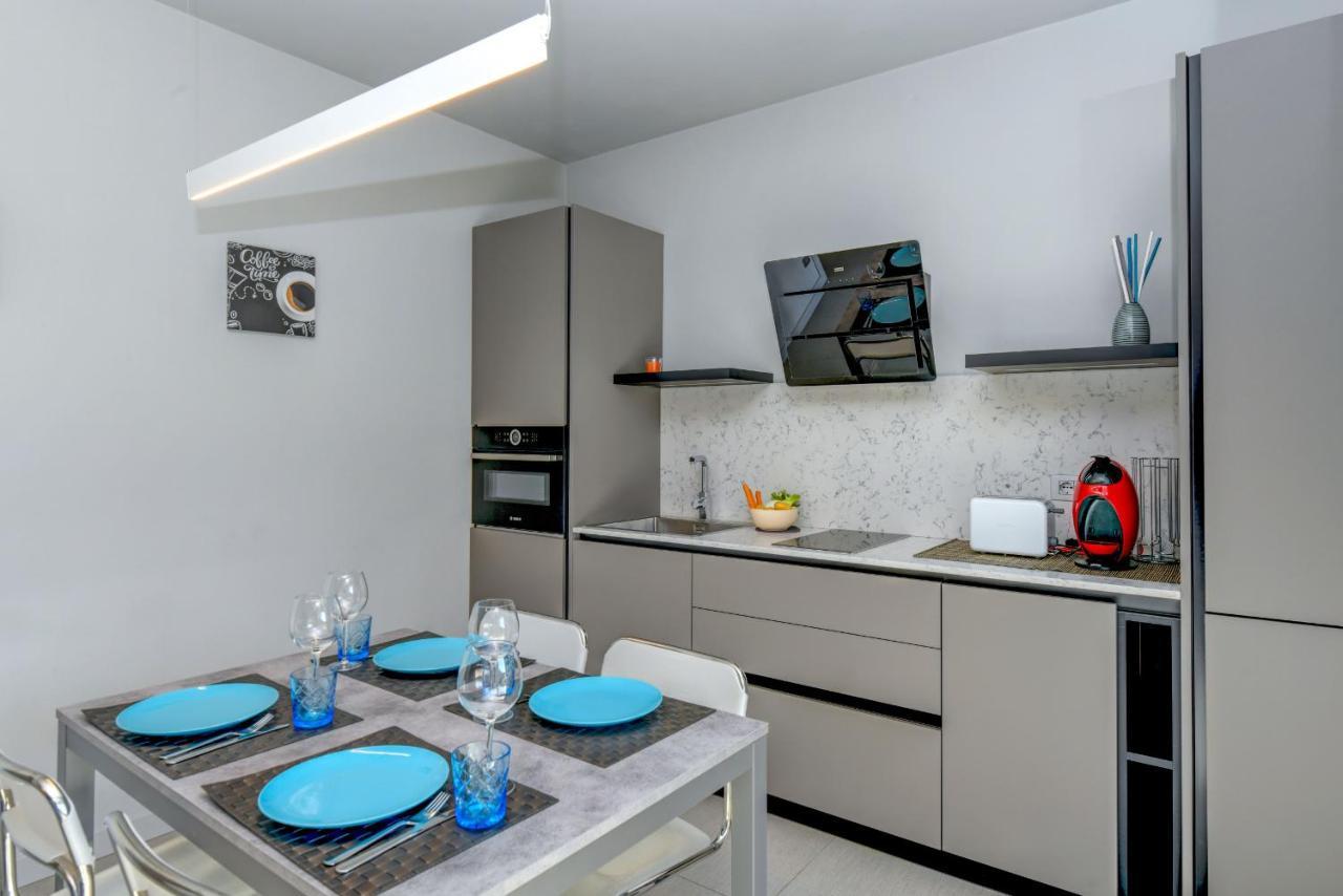 Rio Beach Apartment Дезенцано-дель-Гарда Экстерьер фото